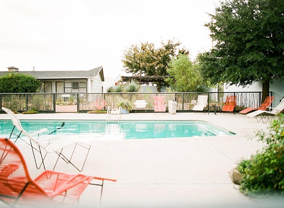 Thunderbird Hotel Marfa Exterior photo